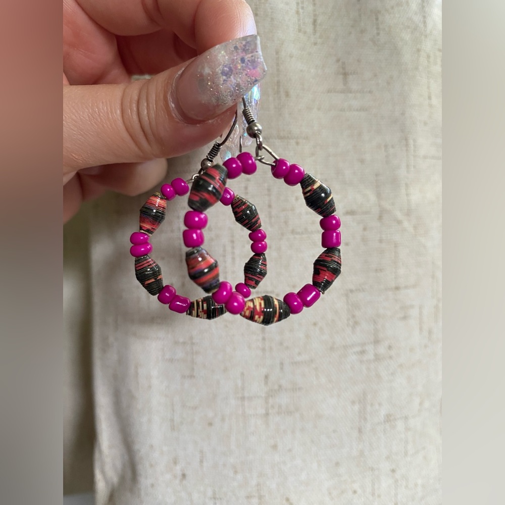 Woman NWOT Small Multi-Colored Beaded Hoop Earrings